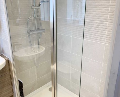 Ensuite in Sarisbury Green completed by Taps and Tubs
